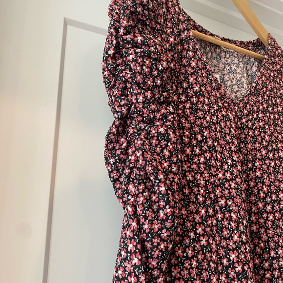 LOFT Floral Puff Sleeve Top Small - Picture 5 of 8